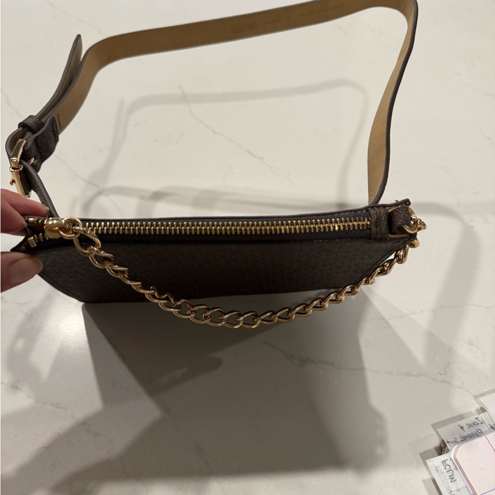 Brand New Michael Kors Signature Fanny Pack belt bag - Picture 3 of 5